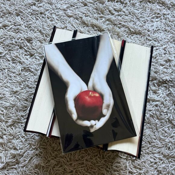 Twilight Saga 4 Books Box Set First Edition 2008 Hardcover by Stephenie Meyer - Picture 6 of 11